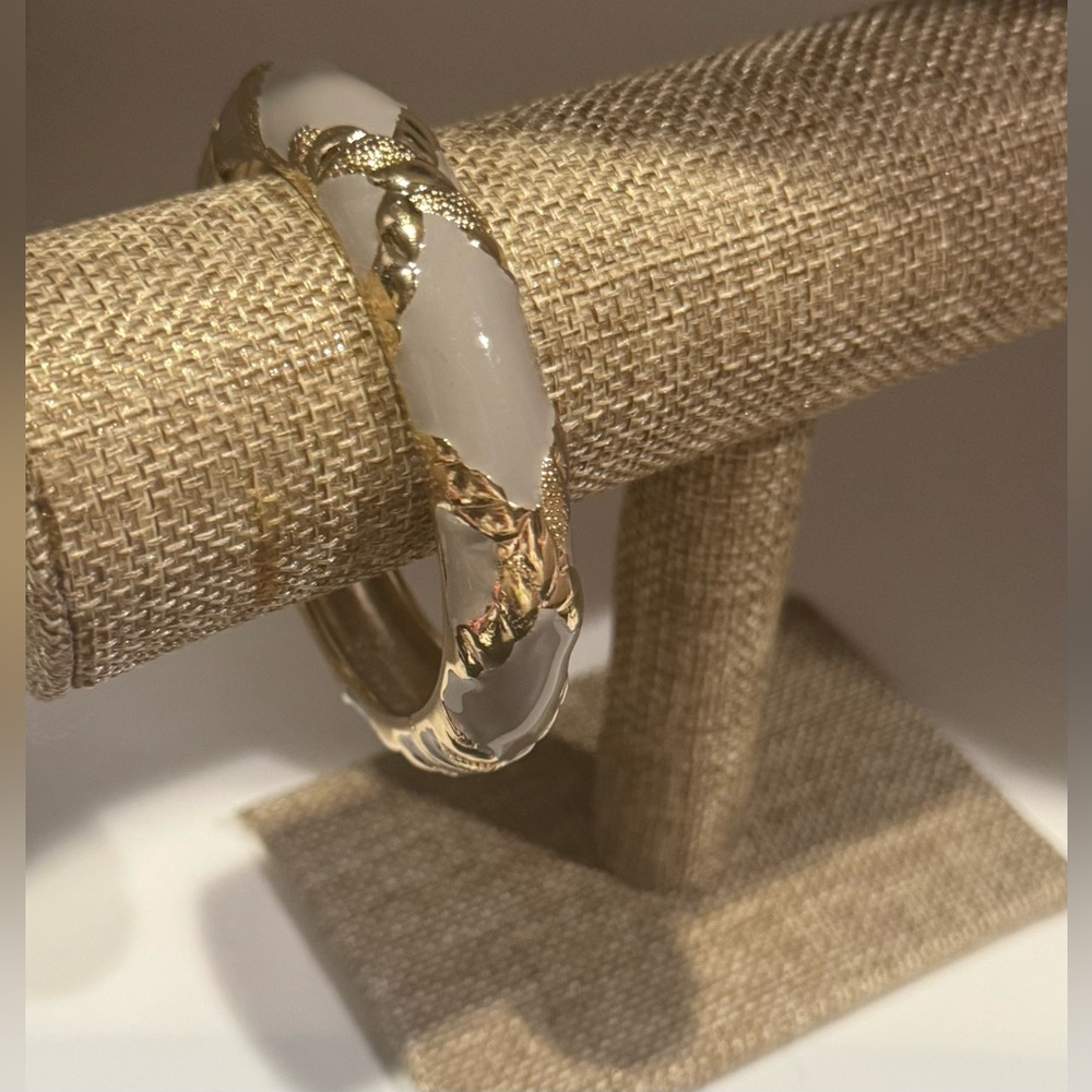 Stunning Classic Grey & Gold Bangle Bracelet – 7 in – Sold at Nordstrom